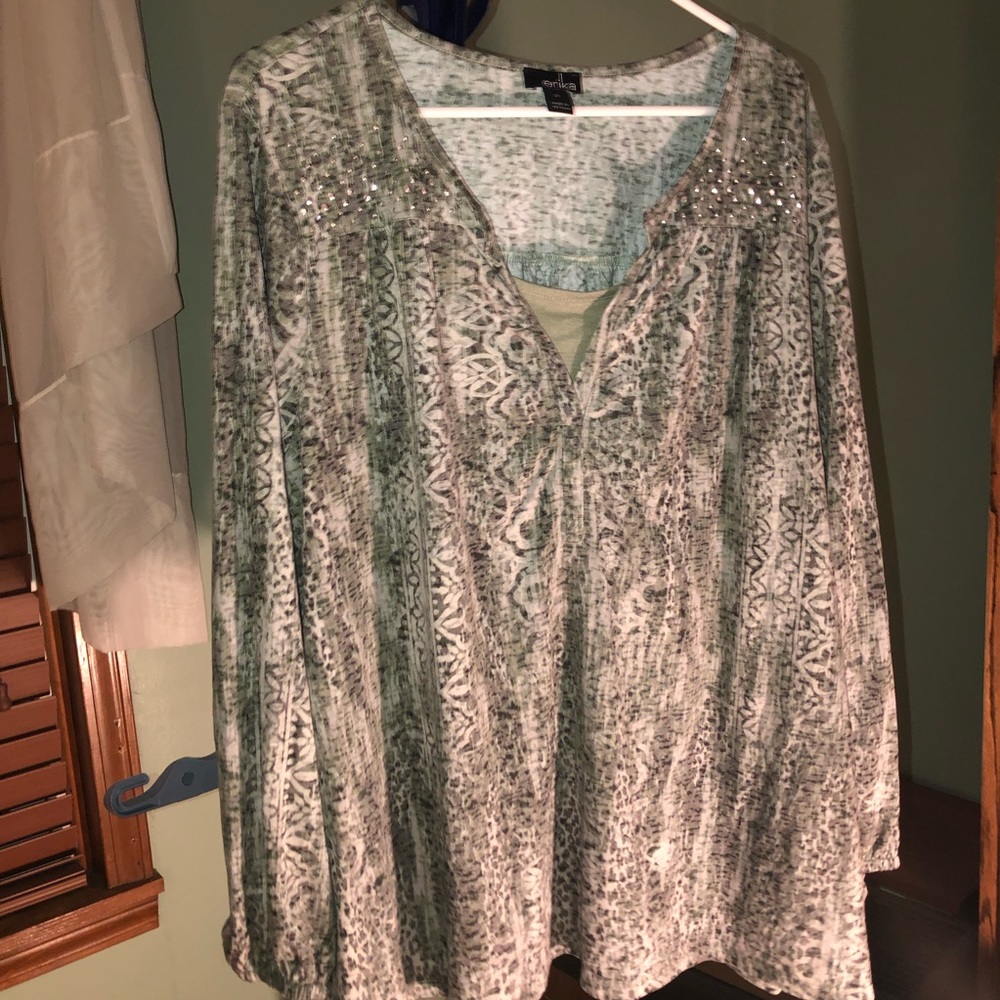 Erika army green top